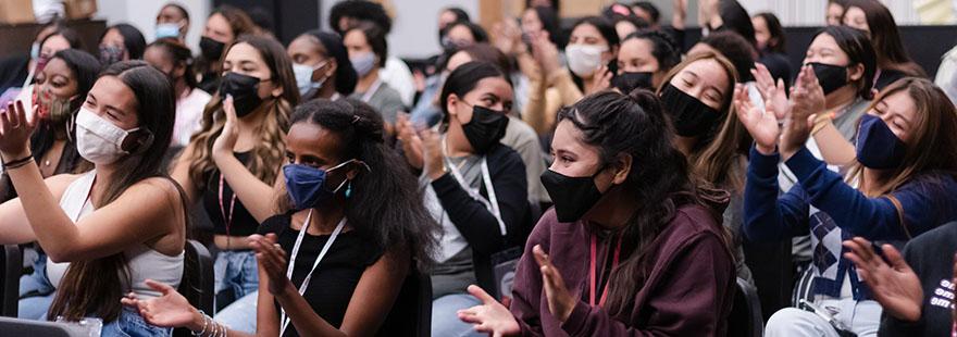 Students applaud during the Early Connections event on campus